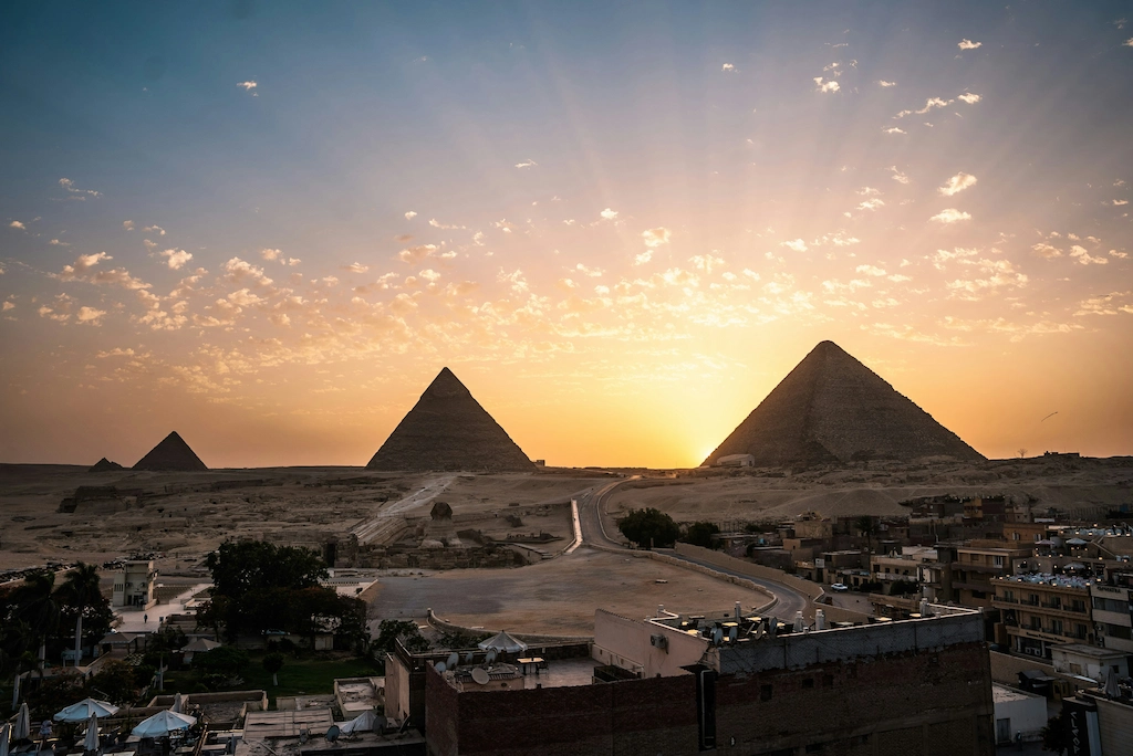 3 Day Cairo Tour: Pyramids, GEM Museum, Saqqara & Coptic Cairo
