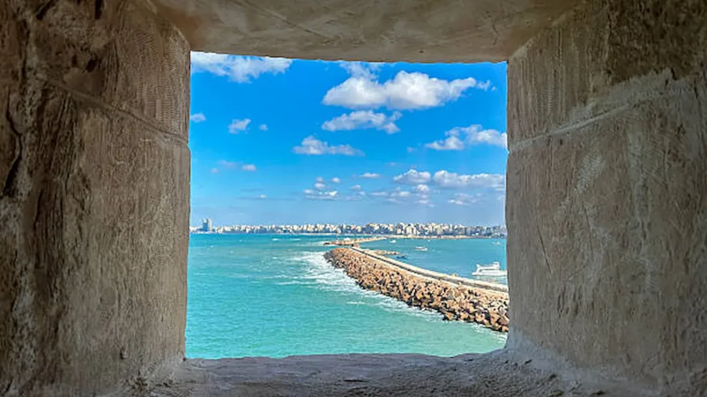 2 days cairo and alexandria tour: Pyramids, Souk & Mediterranean